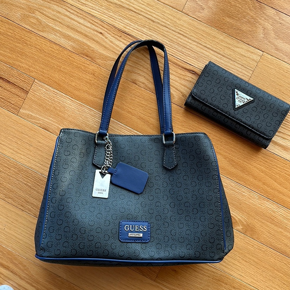 Guess Purse and Wallet.